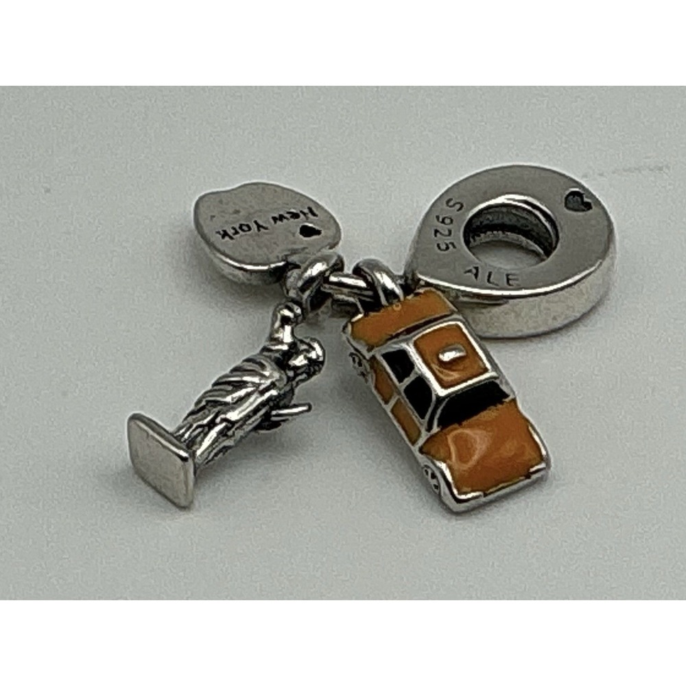 Pandora 797198ENMX New York Highlights Taxi Liberty Apple Dangle Charm Retired